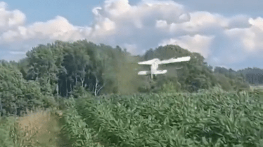 Avião bate em árvores durante decolagem em pista improvisada na Suécia