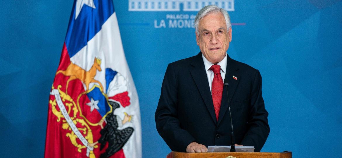 Presidente do Chile, Sebastián Piñera, ao declarar estado de emergência em Santiago - Divulgação/Presidência do Chile via AFP