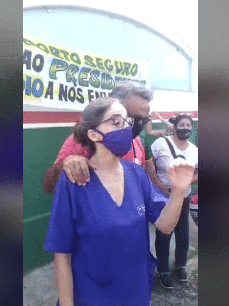 Médica Raissa Soares agradece o presidente Jair Bolsonaro (sem partido) pelo envio de 40 mil doses de cloroquina para o sul da Bahia - Reprodução/Facebook