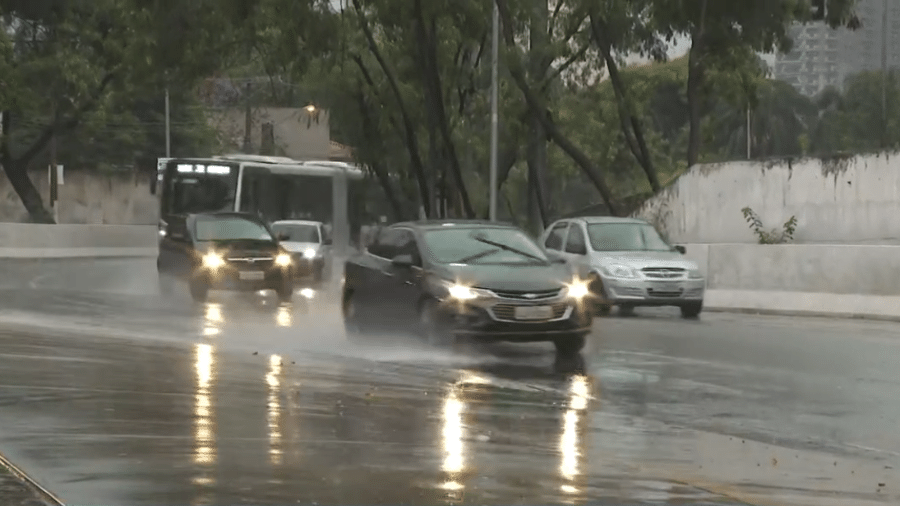 São Paulo registra chuva e entra em estado de atenção para alagamentos - Reprodução/TV Globo