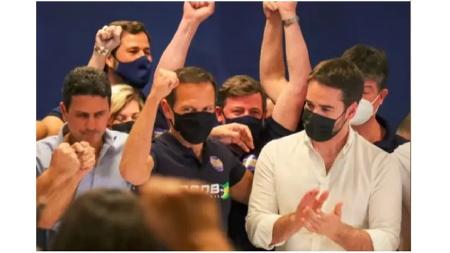Bruno Araújo, Doria e Eduardo Leite após anúncio da vitória do governador de de SP nas prévias - Reprodução - Reprodução