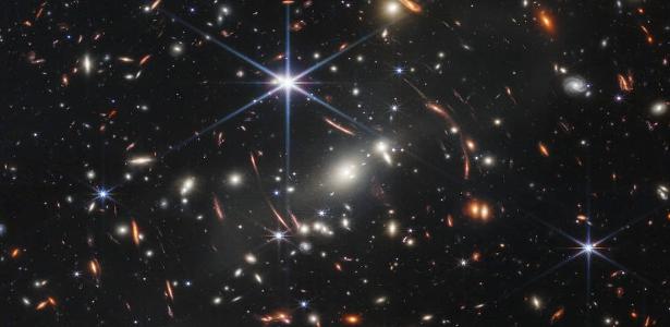 Imagem mais distante e profunda já feita do Universo, capturada pelo telescópio James Webb