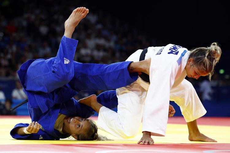 Na categoria até 52kg, a brasileira Larissa Pimenta venceu a italiana  Odette Giuffrida no tatame, e conquistou a medalha de bronze para o Brasil