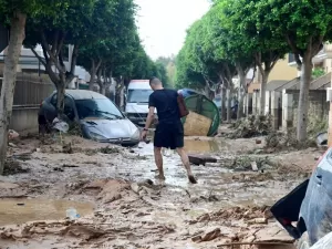 Alerta à população de Valência só foi enviado 8 h após início de inundações