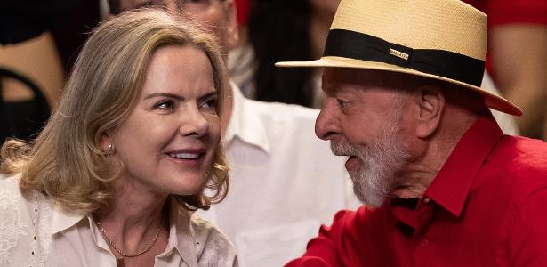 Correção: Lula escolhe Gleisi Hoffmann ministra para substituir Padilha na articulação política