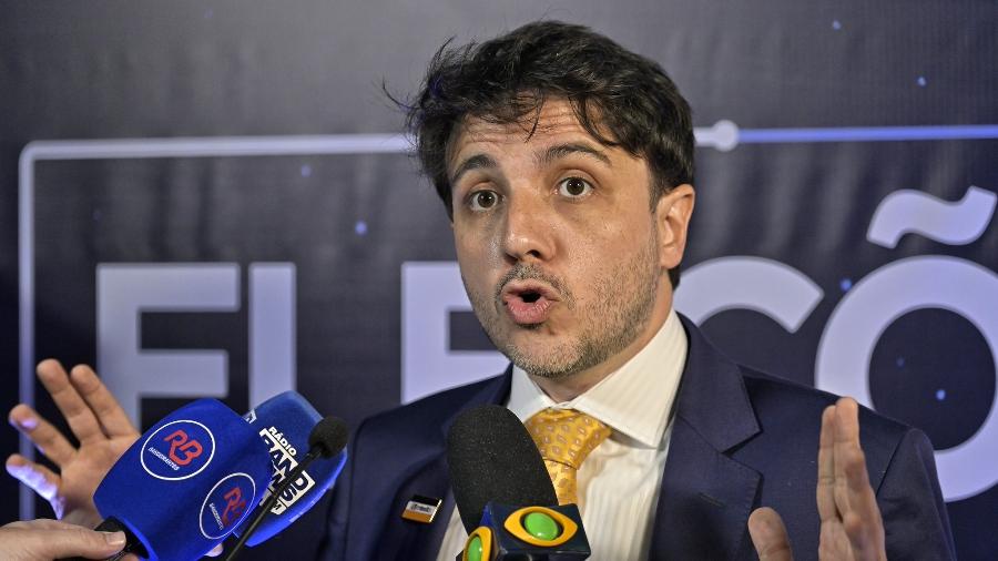 Imagem ilustrativa sobre Renan Santos na Globo: Bomba nuclear e reforma da Previdência
