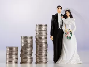 Governo de SP indenizará casal em R$ 36 mil após apagão em casamento