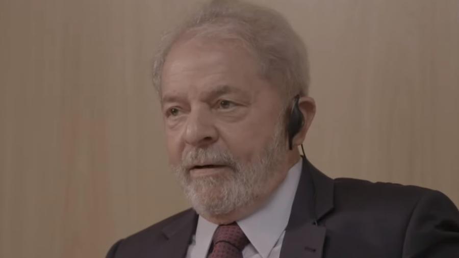 Ex-presidente Lula dá entrevista a jornal argentino no prédio da Superintendência Regional da PF - Reprodução/YouTube