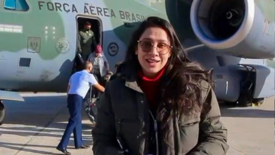 A médica que foi obrigada a se cobrir em avião por causa de 'roupa  inapropriada' - BBC News Brasil