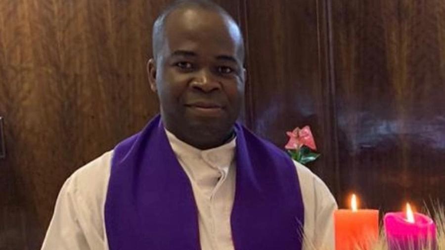Padre Wenceslas Kolela é congolês e veio ao Brasil por meio da Congregação dos Agostinianos da Assunção - Facebook/Reprodução