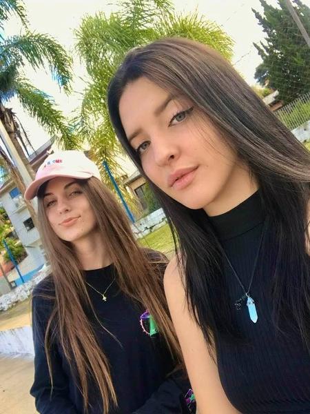 As amigas Gabrielly Sobota (à esq.) e Pamela Sitnek, mortas em um acidente de carro no Paraná - Reprodução/Facebook