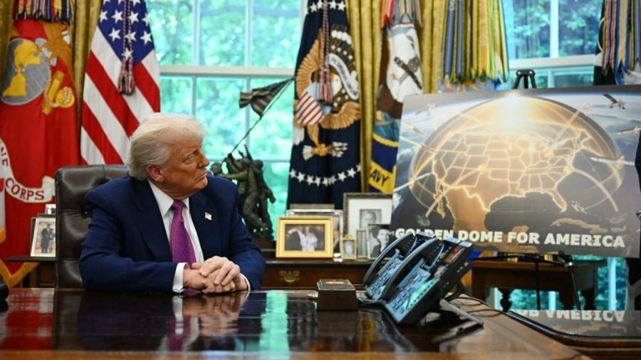 20.mai.2025 - Donald Trump anuncia seu escudo antimísseis, "Domo de Ouro", na Casa Branca 20.mai.2025 - Donald Trump anuncia seu escudo antimísseis, "Domo de Ouro", na Casa Branca
