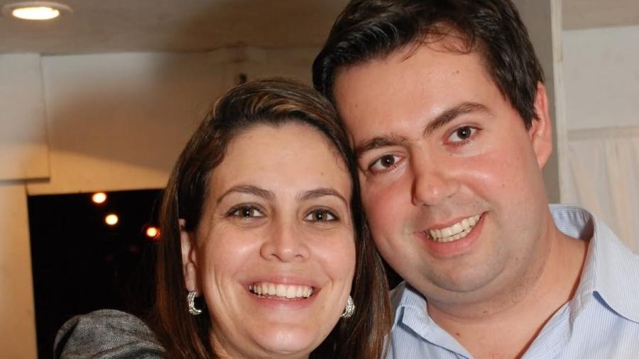 Fernanda Morales Teixeira Barroso e o marido, Hércules, em foto publicada nas redes em 2012 Fernanda Morales Teixeira Barroso e o marido, Hércules, em foto publicada nas redes em 2012