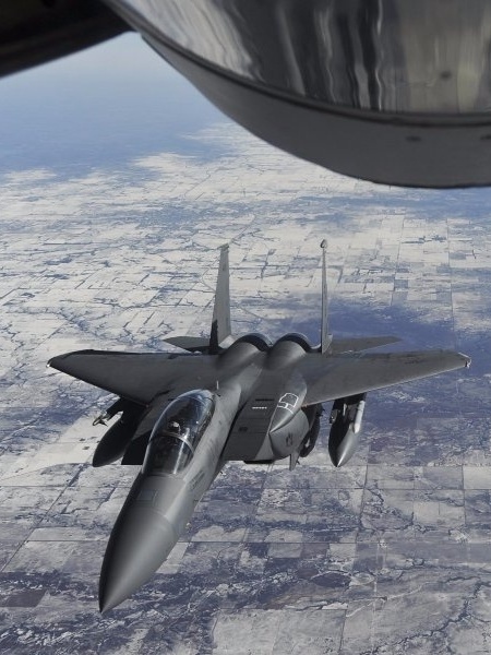 O setor aeroespacial de defesa ganha território e já cresce a dois dígitos com a guerra da Ucrânia - Airman 1st Class Aaron J. Jenne/ USAF