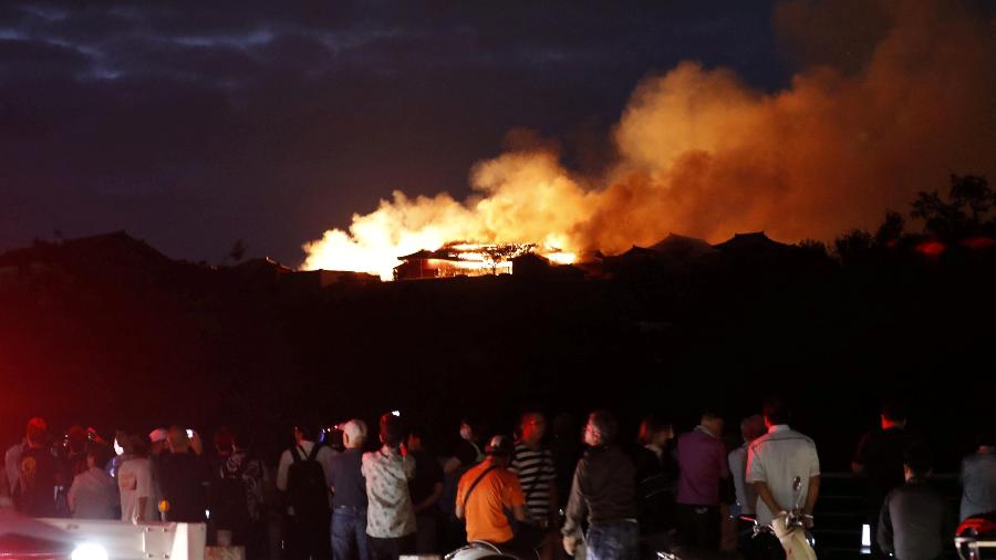 Castelo de Shuri, no Japão, é atingido por incêndio - Kyodo/via REUTERS