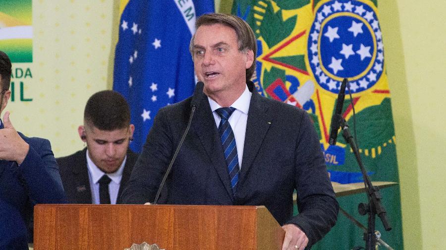 "Porque se um cair, o outro levanta o seu companheiro; mas ai do que estiver só", escreveu o presidente no Twitter - Frederico Brasil/Futura Press/Estadão Conteúdo