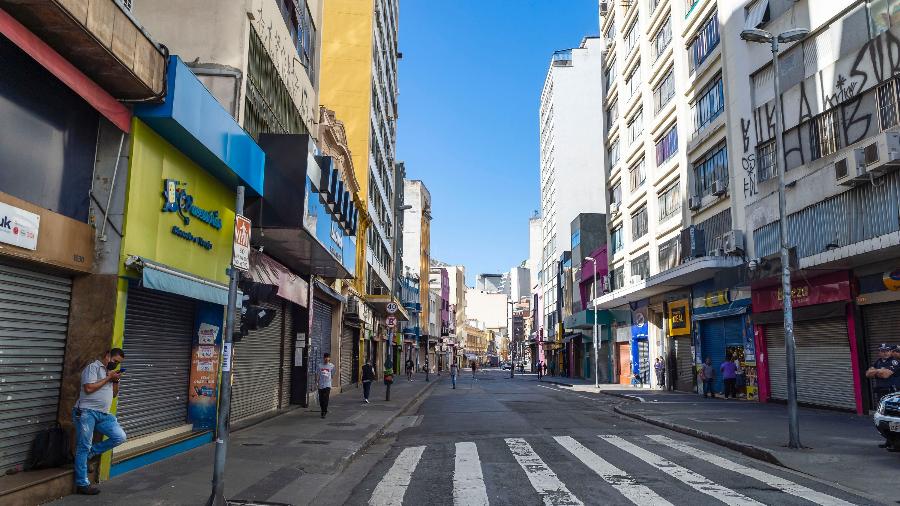 23.mar.2020 - Ruas vazias pelo centro de São Paulo, uma das regiões mais movimentadas da cidade - Anderson Lira/Frame Photo/Estadão Conteúdo