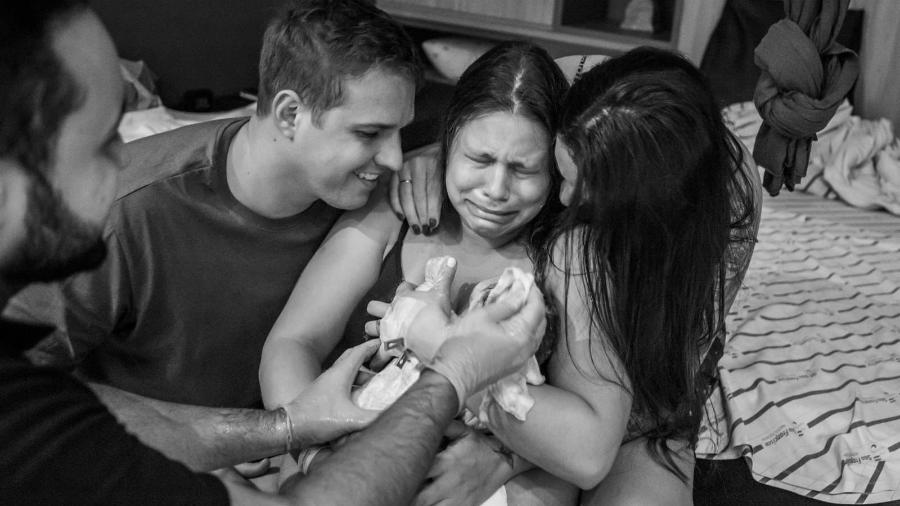 Henrique nasceu após quase 22 horas de parto; chegada dele foi comemorada nas redes sociais - Arquivo pessoal / @meutrisal