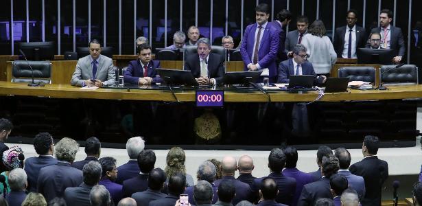 Câmara dos Deputados aprovou ontem (9), em votação simbólica, o decreto de intervenção federal no DF