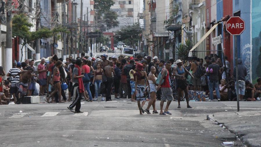 Instalações hoteleiras e outros imóveis na 'cracolândia' seriam utilizados para práticas criminosas, segundo o MP