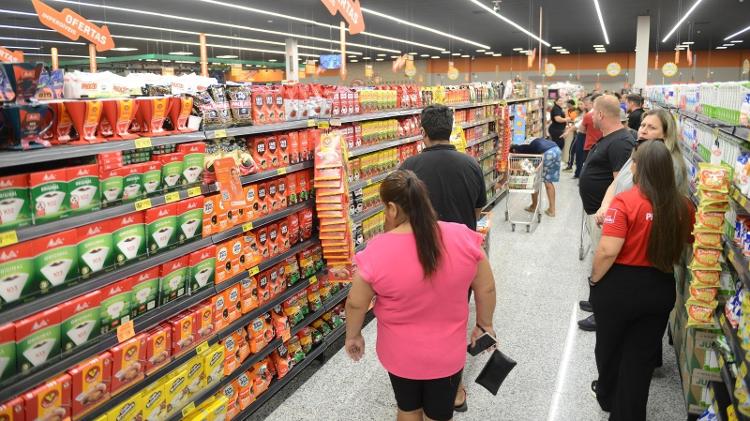 Unidade do supermercado Pague Menos