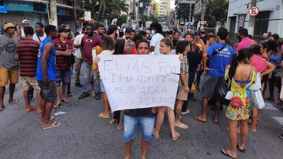 Protesto na Rua Presidente Pedreira, no bairro de Ingá, denuncia morte de Elias Oliveira - Reprodução/redes sociais
