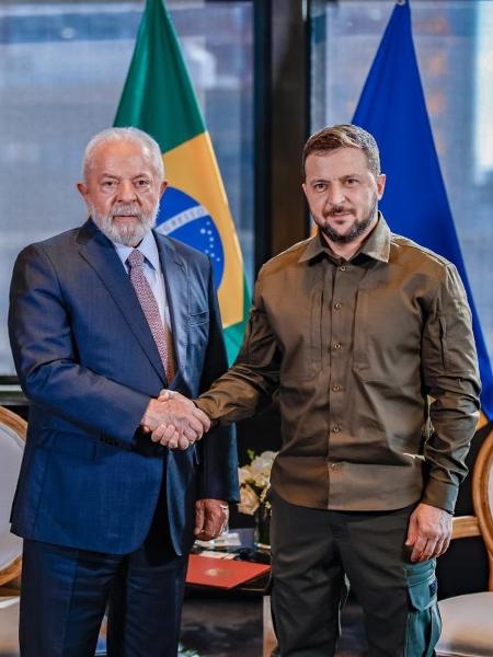 Lula publica foto ao lado do presidente da Ucrânia, Volodymyr Zelensky