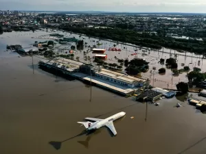 Impacto nacional: como enchentes no RS vão fazer o arroz ficar mais caro?