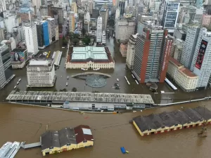 Limpeza de Porto Alegre vai custar mais de R$ 100 milhões, diz prefeito