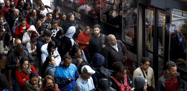 De R$ 3,50 a R$ 6,90: quanto custa andar de ônibus nas capitais do Brasil