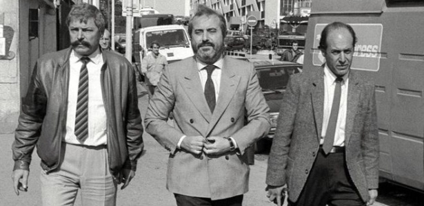 O juiz Giovanni Falcone (centro) morreu em 23 de maio de 1992 num atentado da máfia Cosa Nostra - GETTY IMAGES/BBC