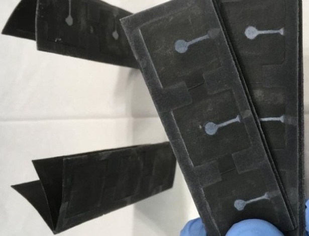Baterias desenvolvidas por pesquisadores nos Estados Unidos usam energia produzida por bactérias em papel - Seokheun Choi