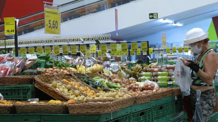 Inflação em alta e queda do poder de compra favorecem comerciantes do Brás  na Black Friday - Mercado&Consumo