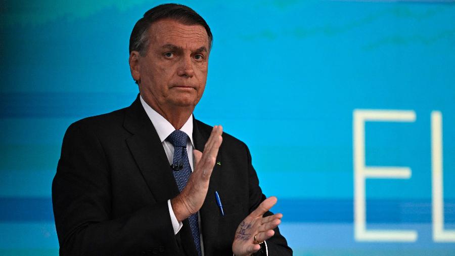 O presidente Jair Bolsonaro (PL) durante debate na TV Globo - MAURO PIMENTEL/AFP