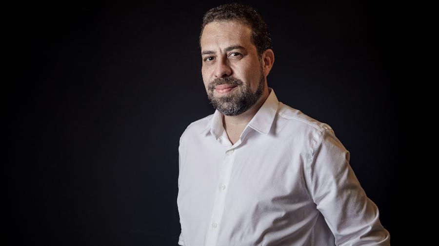 O candidato à Prefeitura de São Paulo, Guilherme Boulos (PSOL), em sabatina UOL/Folha - Mariana Pekin/UOL