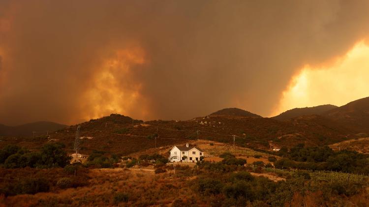 Meteorologistas reconheceram a capacidade dos incêndios de criar tempestades no final da década de 1990