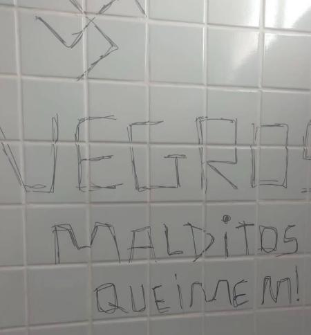 Desenho nazista na UEPB diz: "Negros malditos queimem!" Desenho nazista na UEPB diz: "Negros malditos queimem!"