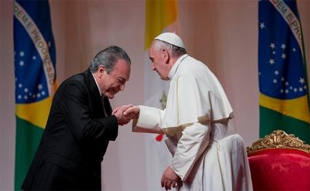 Michel Temer e Papa Francisco em 2013 Michel Temer e Papa Francisco em 2013