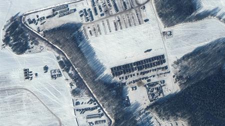 Área de alojamento de tropas - MAXAR TECHNOLOGIES/via REUTERS