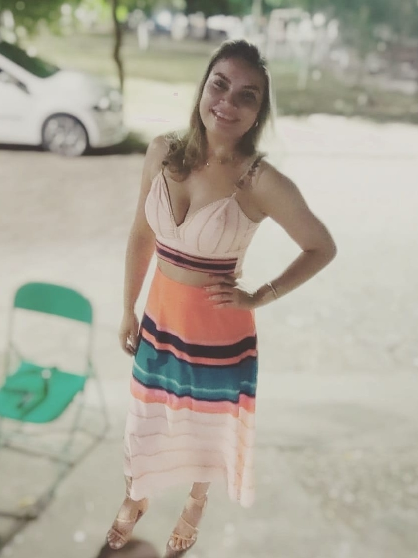 Homem mata ex-mulher a facadas, avisa amigo sobre crime e foge em MS