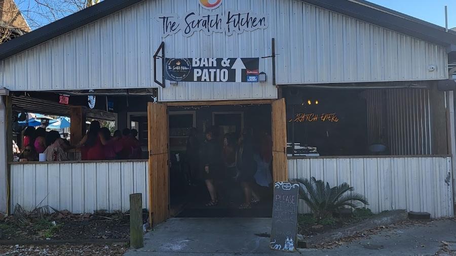 Restaurante Scratch Kitchen, em Ocean Springs, no Mississippi (EUA), foi alvo de tiroteio - Reprodução/Facebook