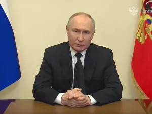 Putin ordena exercícios nucleares com participação de tropas mobilizadas perto da Ucrânia