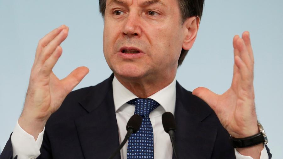 11.mar.2020 - Primeiro-ministro italiano, Giuseppe Conte, em coletiva sobre o coronavírus - REMO CASILLI/REUTERS