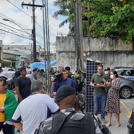 29.mar.2020 - Manifestantes são detidos por participação em carreata durante quarentena em Belém (Pará) - Reprodução