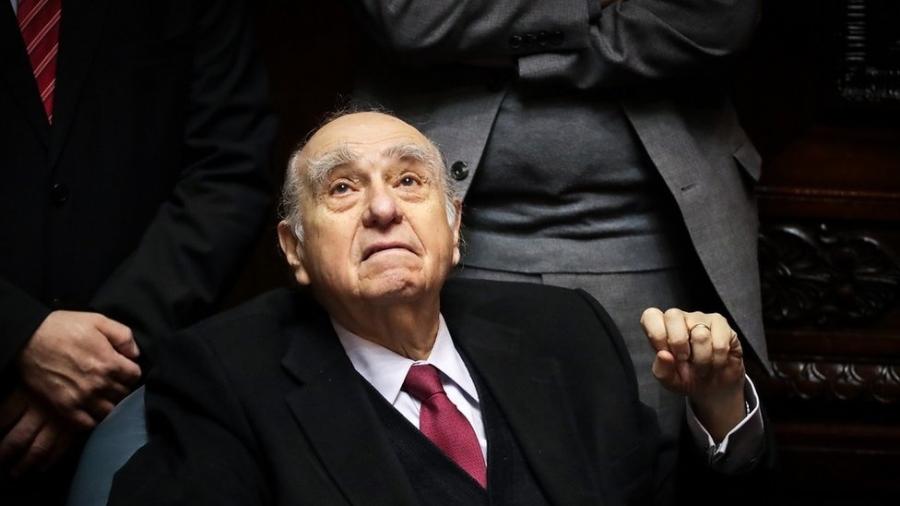 Julio María Sanguinetti avalia que foi um erro o presidente Jair Bolsonaro ainda não ter saudado Biden pela vitória - Raul Martinez/EPA