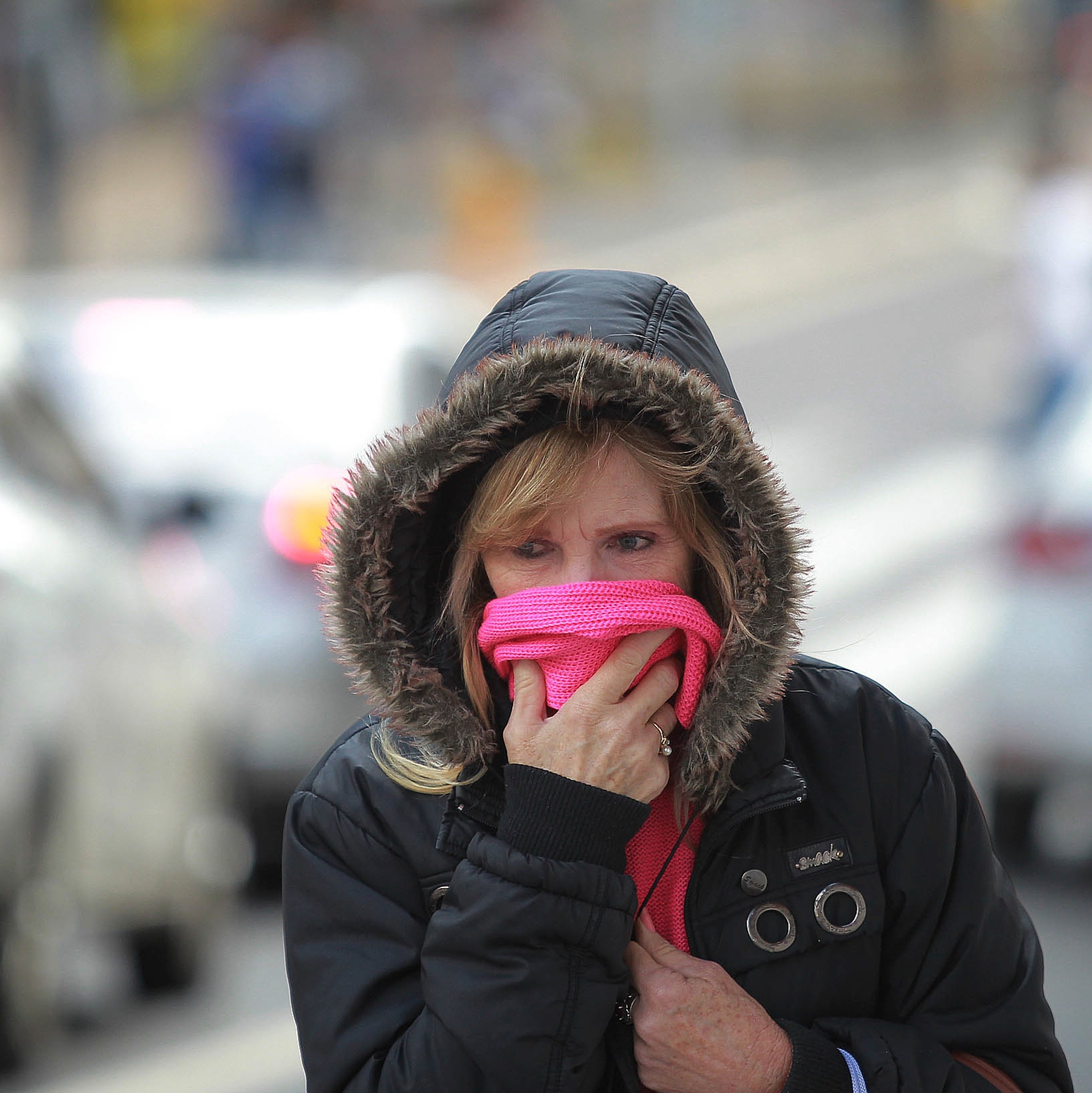 Aqui em SP tá frio, nublado e garoando. Mas a vontade mesmo é pegar essa  bolsa, óculos e protetor e ir para o Nordeste! Quem mais…