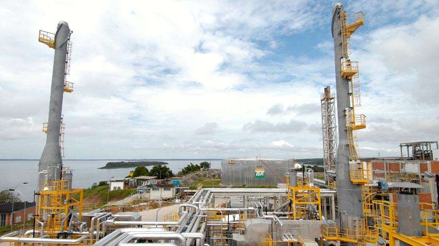 A Refinaria da Amazônia em 2019, quando ainda era propriedade da Petrobras; privatizada, a refinaria hoje vende a gasolina mais cara do Brasil - Arquivo/Geraldo Kosinski/Agência Petrobras
