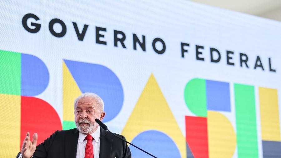 20.jan.2023 - O presidente Lula (PT) durante cerimônia no Palácio do Planalto, em Brasília