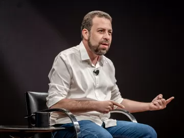 Boulos diz que Venezuela não é seu modelo democrático e cobra transparência