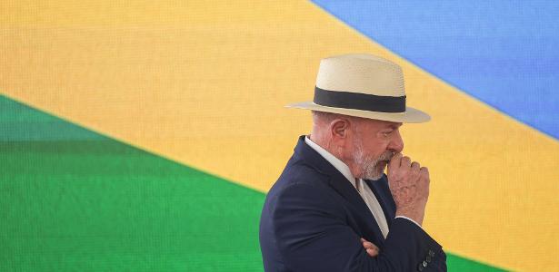 Lula escolhe 'a dedo' momento de dar entrevistas no 1º turno